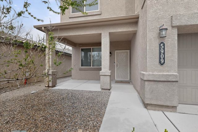 5909 Mafraq Avenue NW, Albuquerque, NM 87114