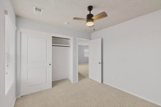 5909 Mafraq Avenue NW, Albuquerque, NM 87114