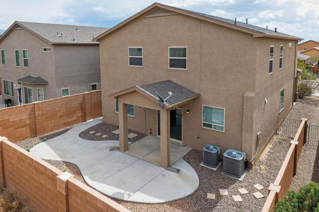 5909 Mafraq Avenue NW, Albuquerque, NM 87114