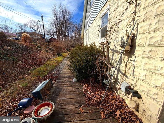 14710 HOWARD ST, Cresaptown, MD 21502