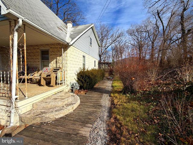 14710 HOWARD ST, Cresaptown, MD 21502