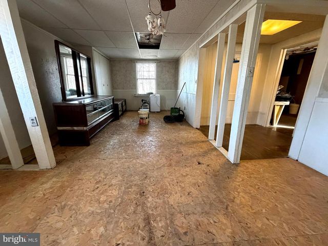 14710 HOWARD ST, Cresaptown, MD 21502