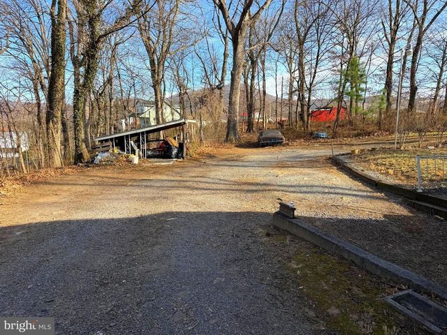 14710 HOWARD ST, Cresaptown, MD 21502