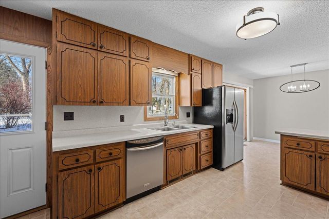 2567 Clarence Street, Maplewood, MN 55109