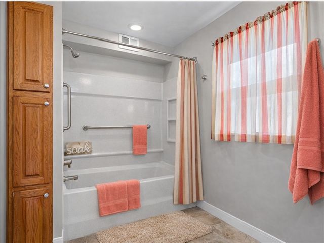 2567 Clarence Street, Maplewood, MN 55109