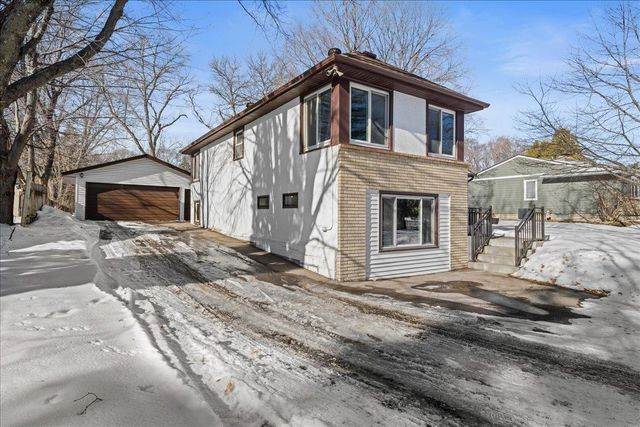 2567 Clarence Street, Maplewood, MN 55109