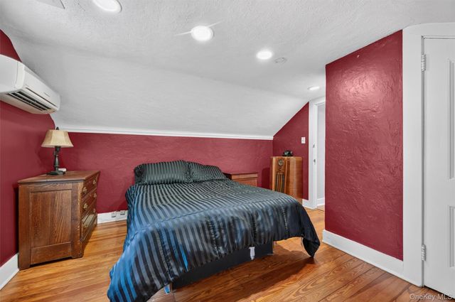 95 Collyer Avenue, New City, NY 10956