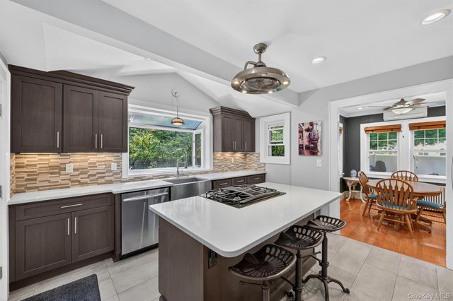 95 Collyer Avenue, New City, NY 10956