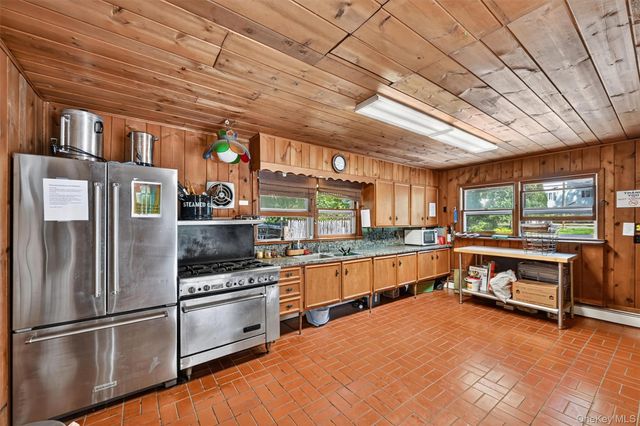 95 Collyer Avenue, New City, NY 10956