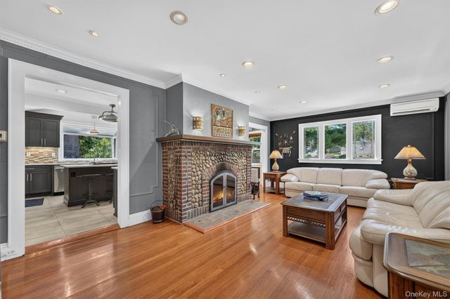 95 Collyer Avenue, New City, NY 10956