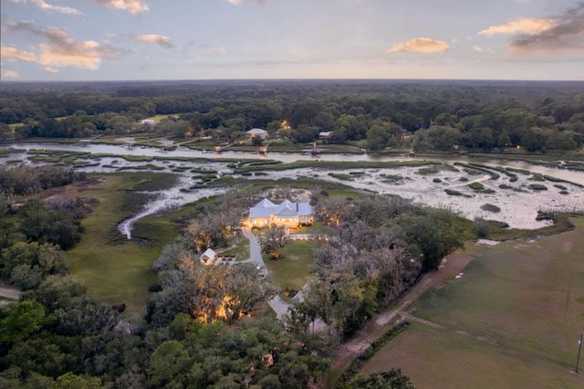 4663 Summit Plantation Road, Meggett, SC 29449