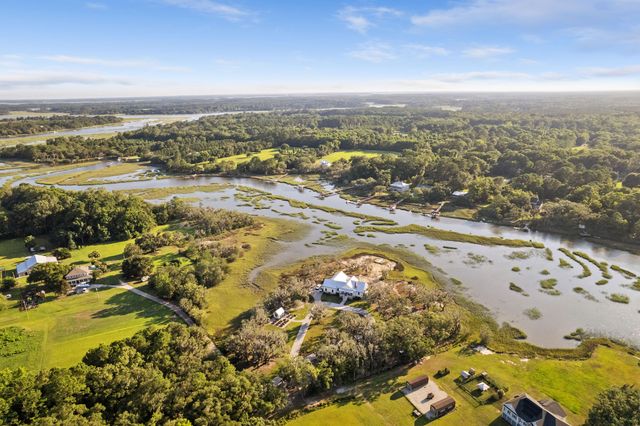 4663 Summit Plantation Road, Meggett, SC 29449