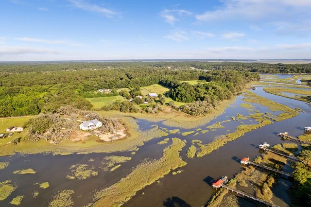 4663 Summit Plantation Road, Meggett, SC 29449