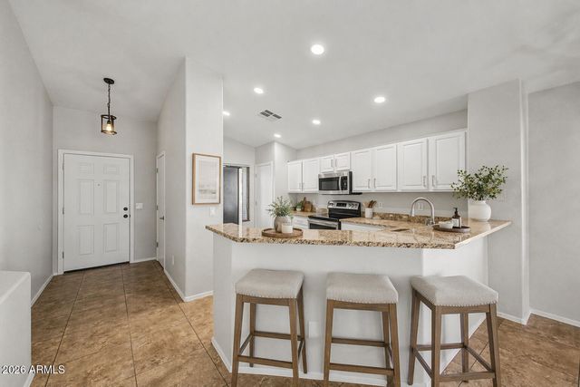 17121 W ELIZABETH Avenue, Goodyear, AZ 85338