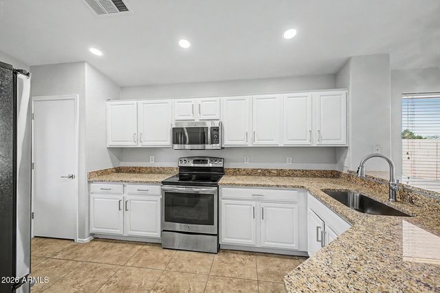 17121 W ELIZABETH Avenue, Goodyear, AZ 85338