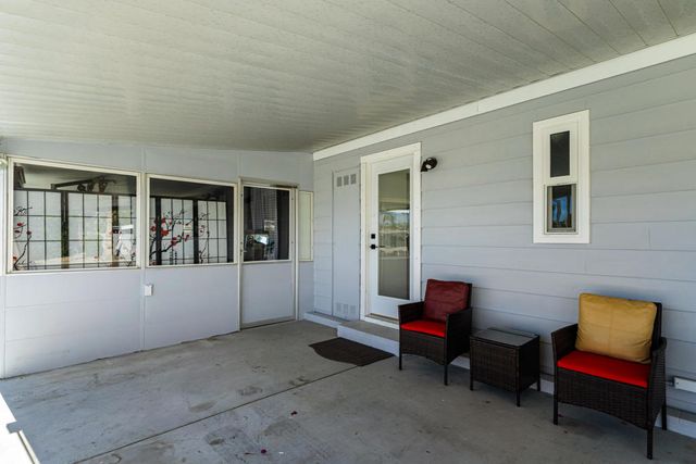 74 Via Minorca, Cathedral City, CA 92234