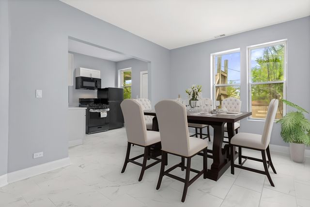 4718 W MONROE Street, Chicago, IL 60644