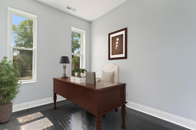 4718 W MONROE Street, Chicago, IL 60644