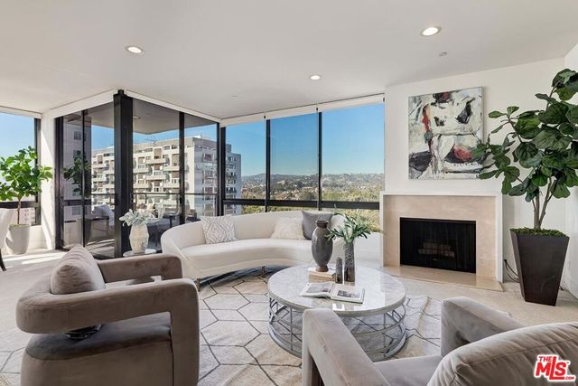 10350 Wilshire Boulevard 1102, Los Angeles, CA 90024