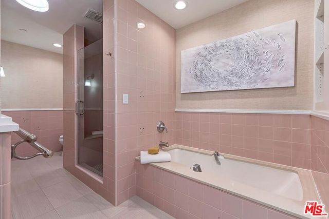 10350 Wilshire Boulevard 1102, Los Angeles, CA 90024