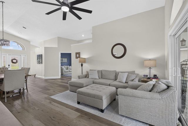 120 Saratoga Boulevard E, Royal Palm Beach, FL 33411