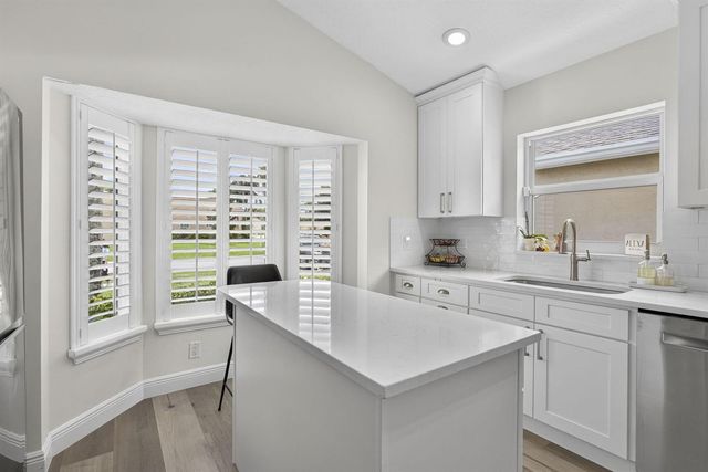 120 Saratoga Boulevard E, Royal Palm Beach, FL 33411
