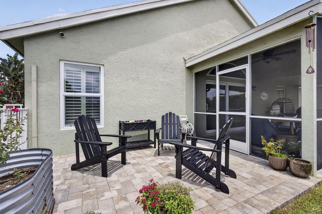 120 Saratoga Boulevard E, Royal Palm Beach, FL 33411