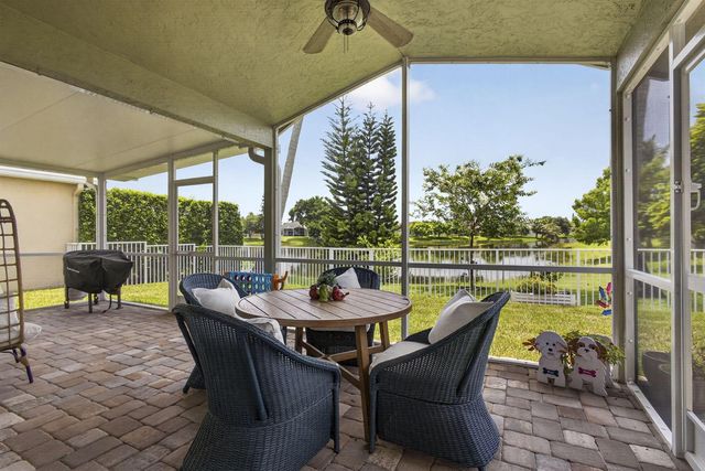 120 Saratoga Boulevard E, Royal Palm Beach, FL 33411