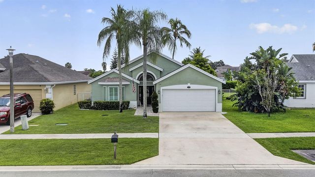 120 Saratoga Boulevard E, Royal Palm Beach, FL 33411