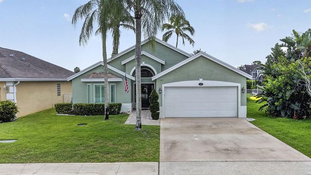 120 Saratoga Boulevard E, Royal Palm Beach, FL 33411