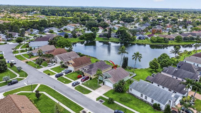 120 Saratoga Boulevard E, Royal Palm Beach, FL 33411