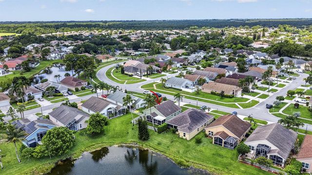 120 Saratoga Boulevard E, Royal Palm Beach, FL 33411