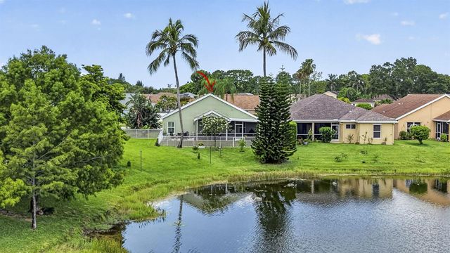 120 Saratoga Boulevard E, Royal Palm Beach, FL 33411