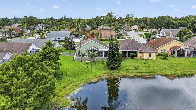 120 Saratoga Boulevard E, Royal Palm Beach, FL 33411