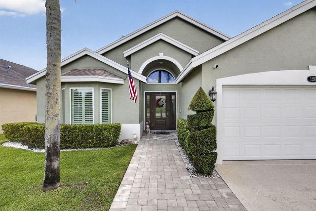 120 Saratoga Boulevard E, Royal Palm Beach, FL 33411
