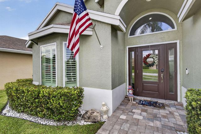 120 Saratoga Boulevard E, Royal Palm Beach, FL 33411