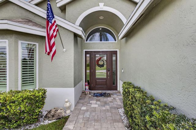 120 Saratoga Boulevard E, Royal Palm Beach, FL 33411