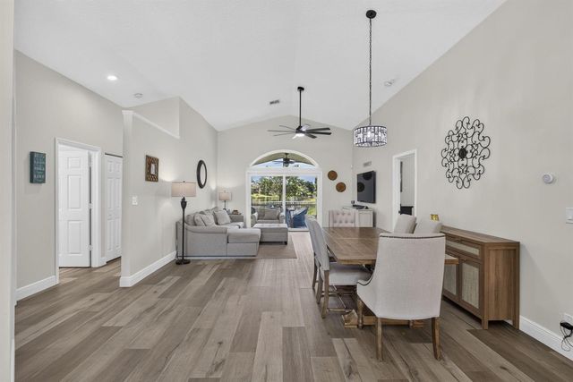 120 Saratoga Boulevard E, Royal Palm Beach, FL 33411