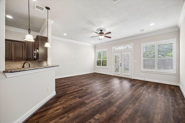 5513 Petty Street C, Houston, TX 77007