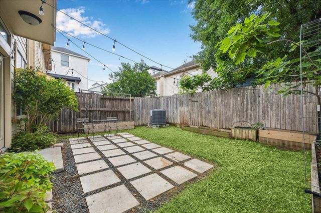 5513 Petty Street C, Houston, TX 77007