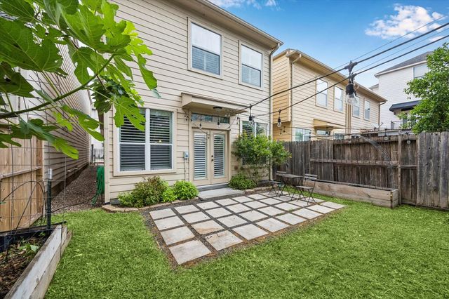 5513 Petty Street C, Houston, TX 77007