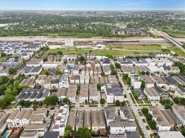 5513 Petty Street C, Houston, TX 77007