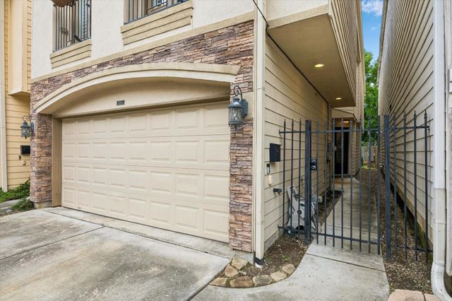 5513 Petty Street C, Houston, TX 77007