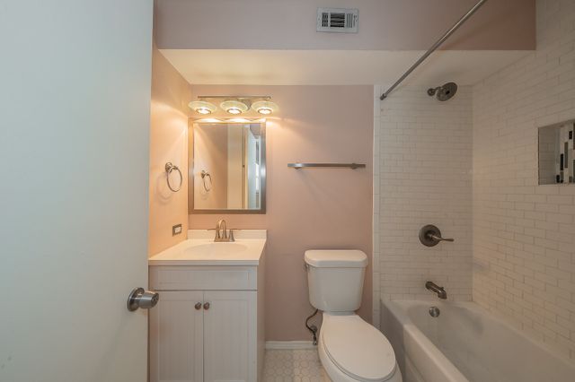 7937 Royal Lane 223, Dallas, TX 75230