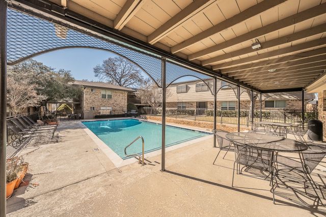 7937 Royal Lane 223, Dallas, TX 75230