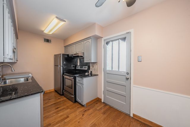 7937 Royal Lane 223, Dallas, TX 75230