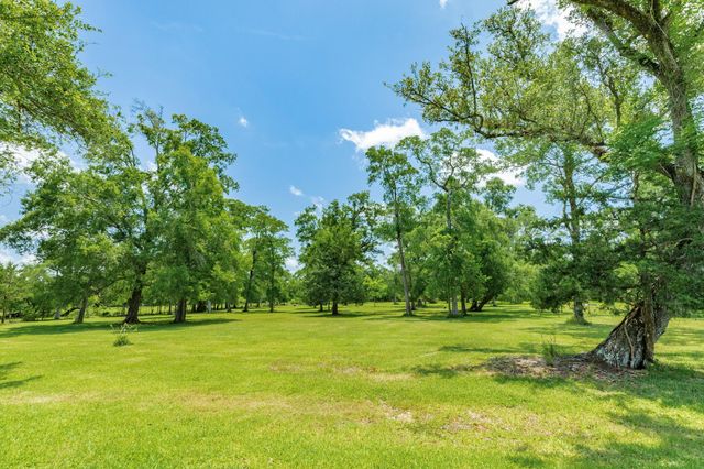 5599 County Road 362, Sweeny, TX 77480