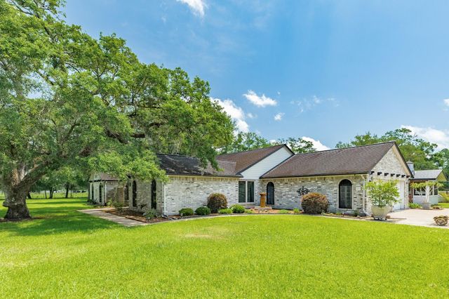 5599 County Road 362, Sweeny, TX 77480