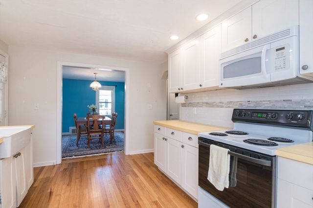 202 Jackson St, Northampton, MA 01060