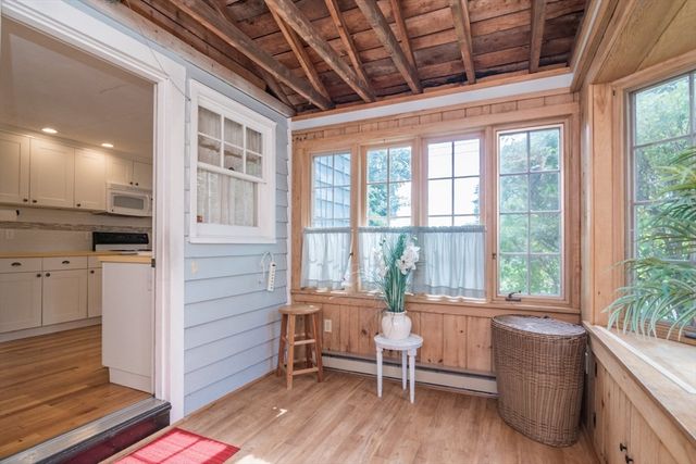 202 Jackson St, Northampton, MA 01060